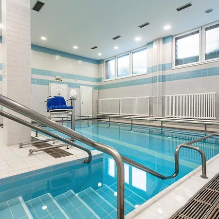 Complex Curie Hotel 3*