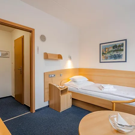 Hotel Complex Curie