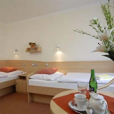 Complex Curie Hotel